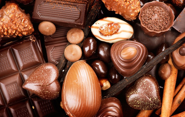 Аппетитные шоколадные сладости крупным планом