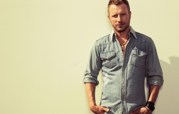 Американский кантри исполнитель Диркс Бентли