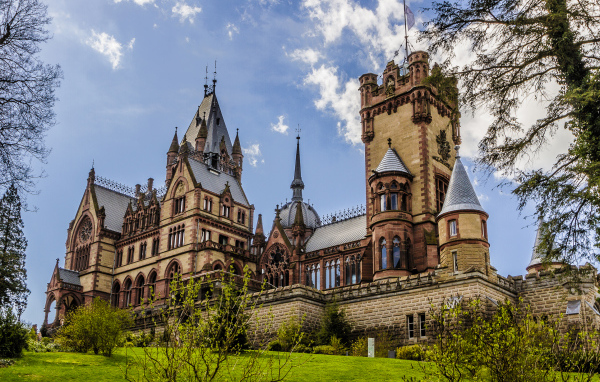 Замок Шлос Драхенбург,  город Кёнигсвинтере,Германия