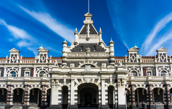 Железнодорожная станция в городе Данидин, Новая Зеландия