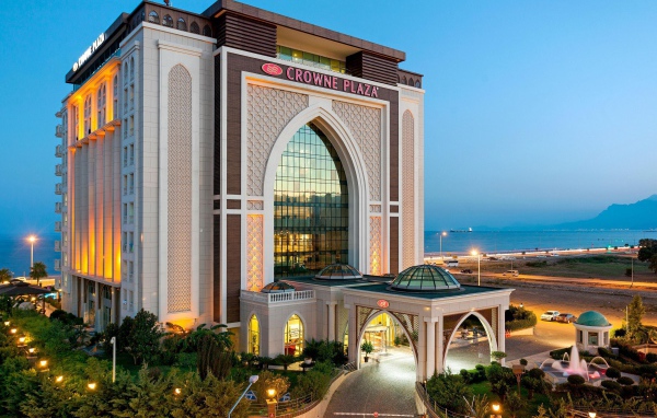 Красивый отель Кроун плаза Анталья, Турция