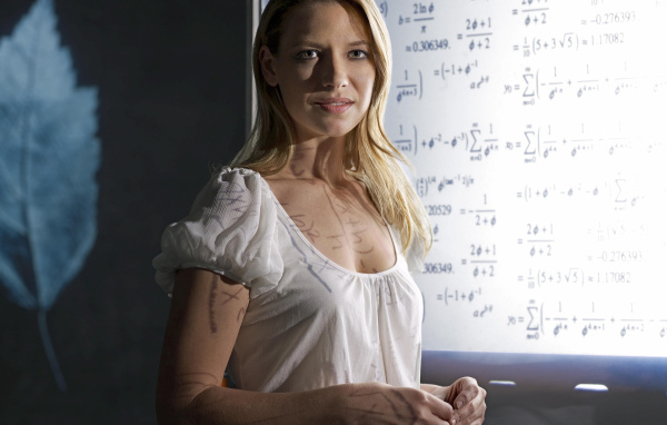 Красивая блондинка, актриса Анна Торв