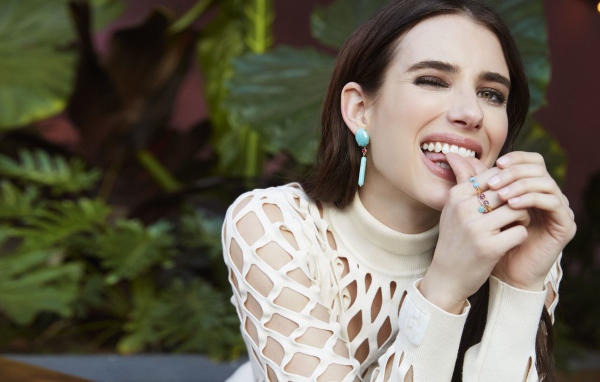 Дерзкая девушка, актриса Эмма Робертс