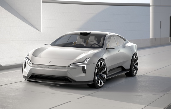Серебристый автомобиль Polestar Precept 2020 года