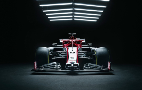 Гоночный автомобиль Alfa Romeo C39 2020 года 
