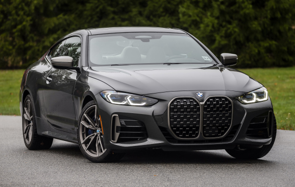 Черный BMW M440i XDrive, 2021 года