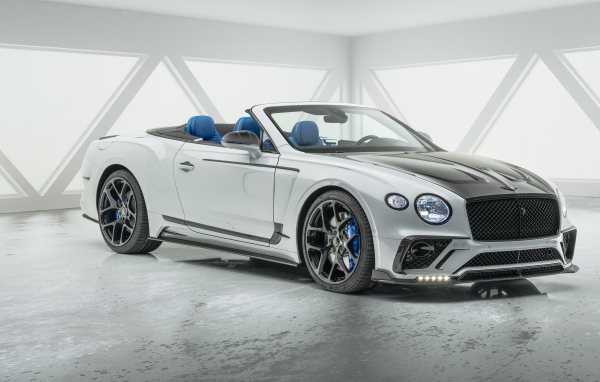 Кабриолет Bentley Continental GT Convertible в гараже