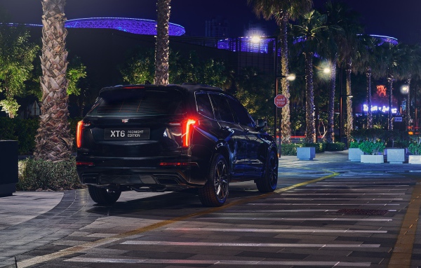 Черный Cadillac XT6 Midnight Edition 2020 года в городе 