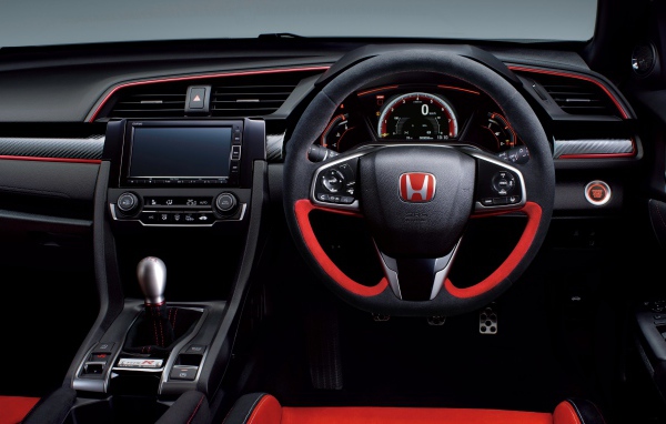 Салон автомобиля Honda Civic Type R 2020 года 