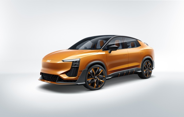 Коричневый автомобиль Aiways U6ion 2020 года на белом фоне