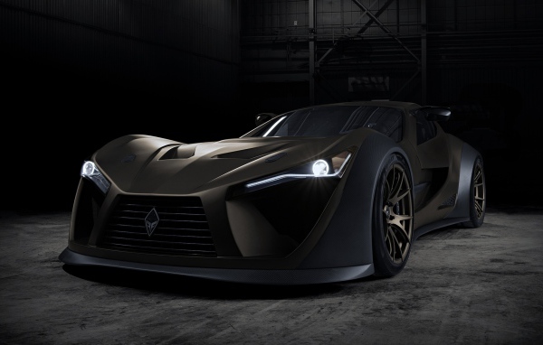 Дорогой автомобиль Felino CB7R с включенными фарами
