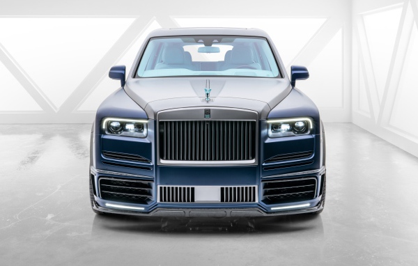 Дорогой автомобиль Mansory Rolls-Royce Cullinan Coastline 2020 года вид спереди