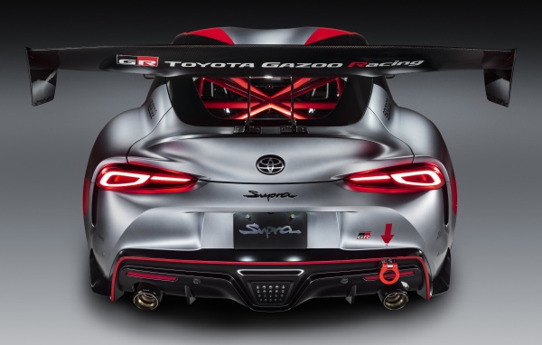 Спортивный автомобиль Toyota GR Supra Track Concept 2020 года вид сзади