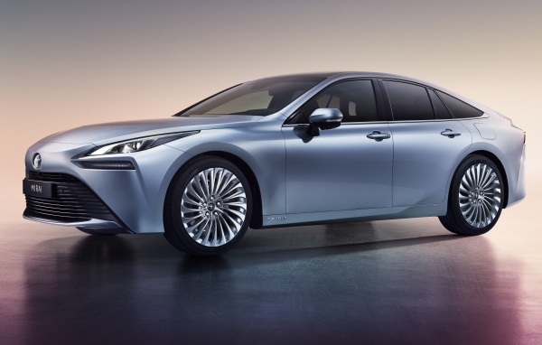 Автомобиль Toyota Mirai 2020 года 