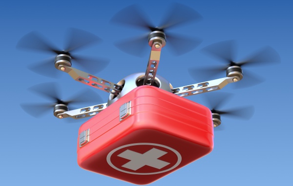 Медицинский беспилотник в голубом небе 