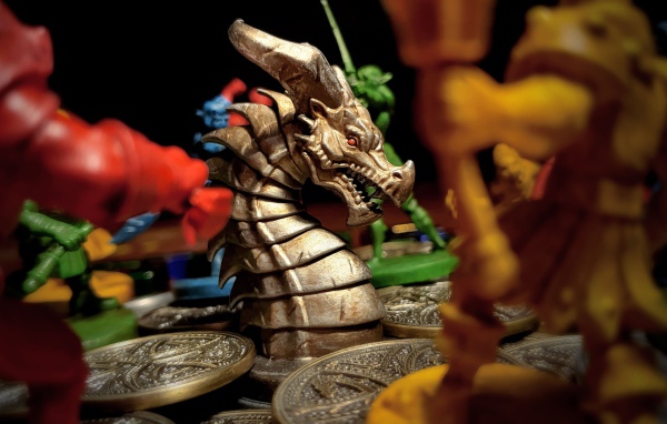 Статуэтка дракон с монетами 