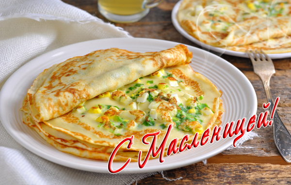 Вкусные блины с луком и яйцом угощение на Масленицу