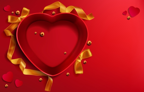 Красная коробка в форме сердца с бантом 