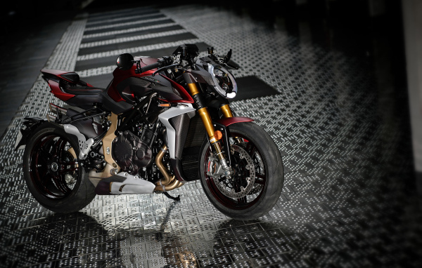 Мотоцикл Agusta Brutale 1000 Serie Oro 2019 года