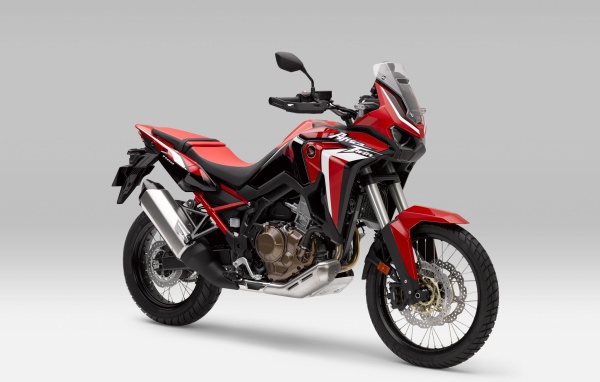 Мотоцикл Honda CRF 1000 D,  2020 года на сером фоне