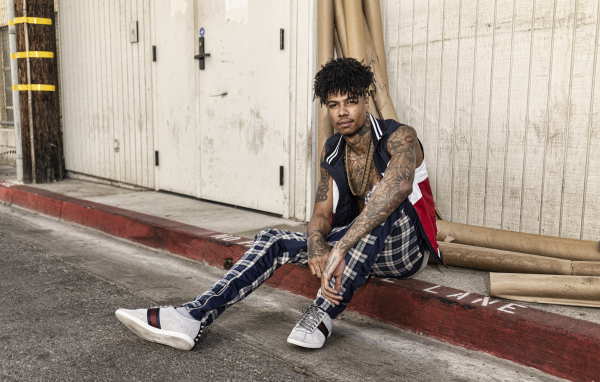 Американский рэпер Blueface  с татуировками на теле