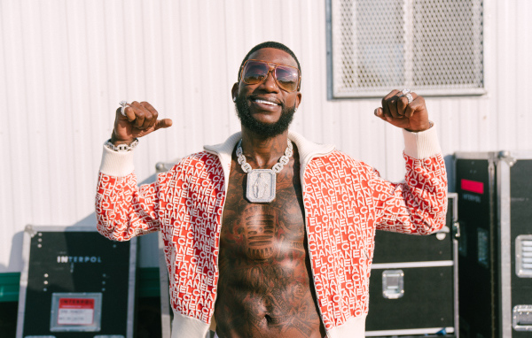 Американский рэпер  Gucci Mane с татуировками на теле