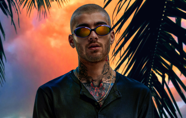 Певец Зейн Малик с татуировками на теле