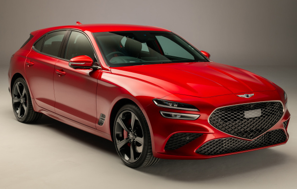 Красный Genesis G70 2.0T Shooting Brake 2021 года на сером фоне