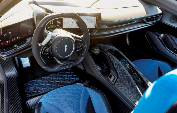 Салон автомобиля Pininfarina Battista, 2022 года