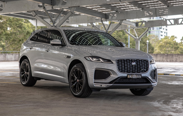 Кроссовер Jaguar F-Pace P250 R-Dynamic, 2021 года