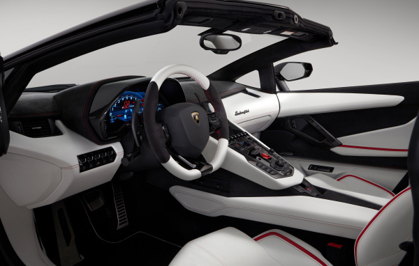 Салон автомобиля Lamborghini Aventador S, 2021 года