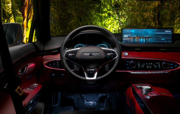 Салон автомобиля Genesis GV70 3.5T AWD, 2022 года