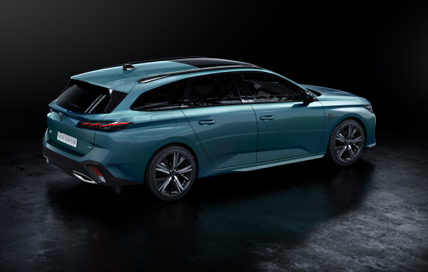 Автомобиль Peugeot 308 SW HYBRID 2021 года