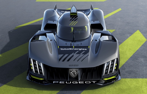 Гоночный автомобиль Peugeot 9X8,  2022 года вид сверху