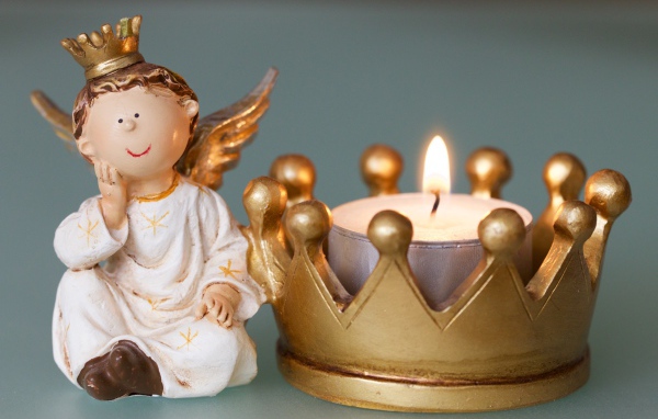 Статуэтка ангел со свечой