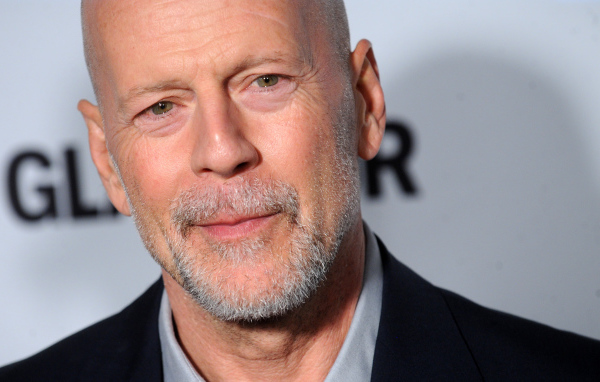 Красивый мужчина, актер Брюс Уиллис