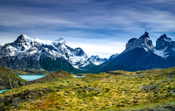 Горы в национальном парке Торрес дель Пайне, Чили