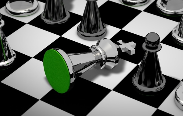 Стальные шахматы 3д на доске