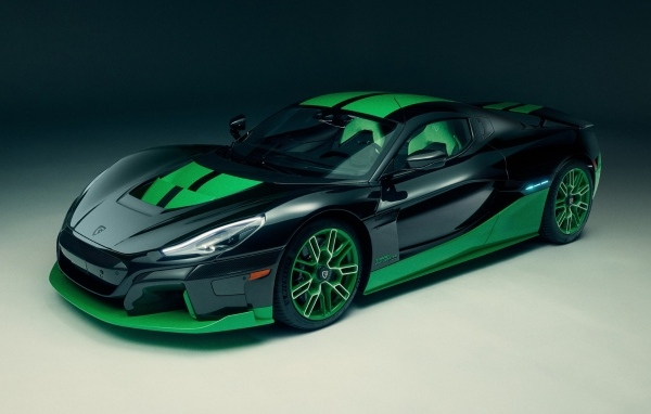 Быстрый автомобиль Rimac Nevera Time Attack 2023 года