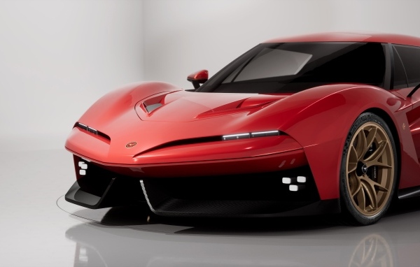 Вид спереди на автомобиль Bizzarrini The Giotto