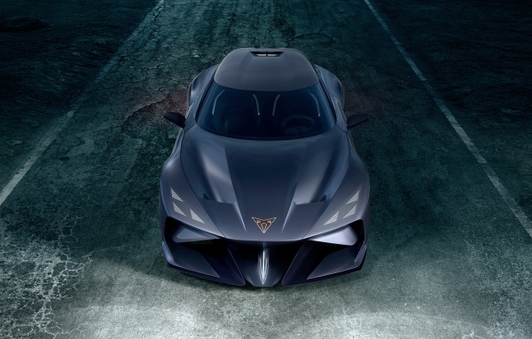 Новый быстрый автомобиль Cupra DarkRebel