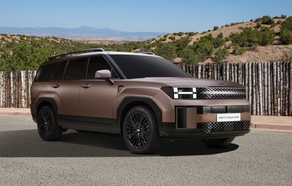 Внедорожник Hyundai Santa Fe Plug-In Hybrid 2023 года