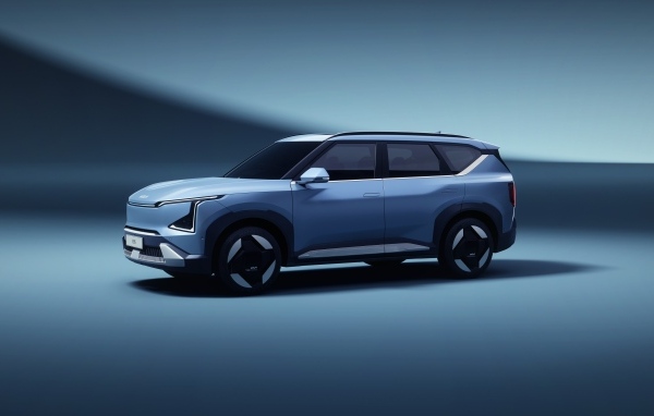Внедорожник Kia EV5 2023 года вид сбоку