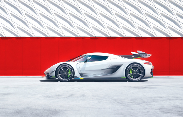 Автомобиль Koenigsegg Jesko вид сбоку
