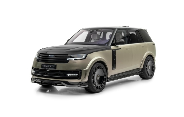 Внедорожник Mansory Range Rover 2023 года на белом фоне