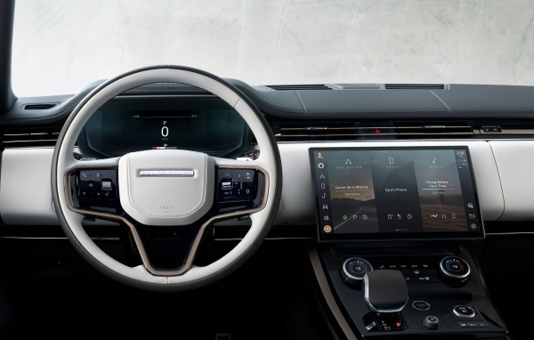 Салон автомобиля Range Rover Sport PHEV