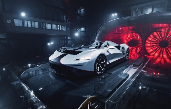 Автомобиль  McLaren Elva