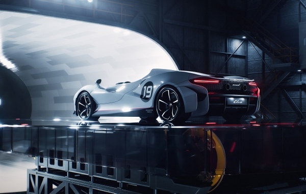 Гоночный автомобиль McLaren Elva