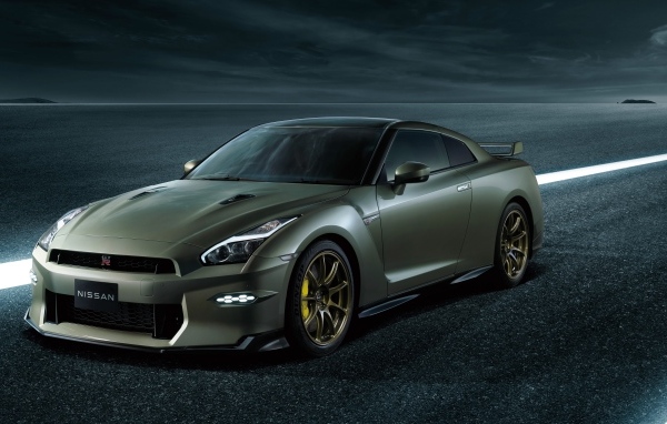 Автомобиль Nissan GT-R Premium Edition T-Spec