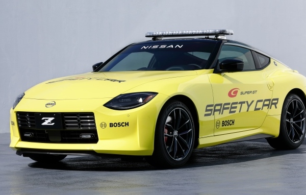 Спортивный автомобиль Nissan Z Super GT